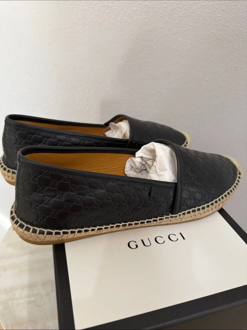 Gucci Black Leather Espadrille Slip-Ons with Natural Jute Toe